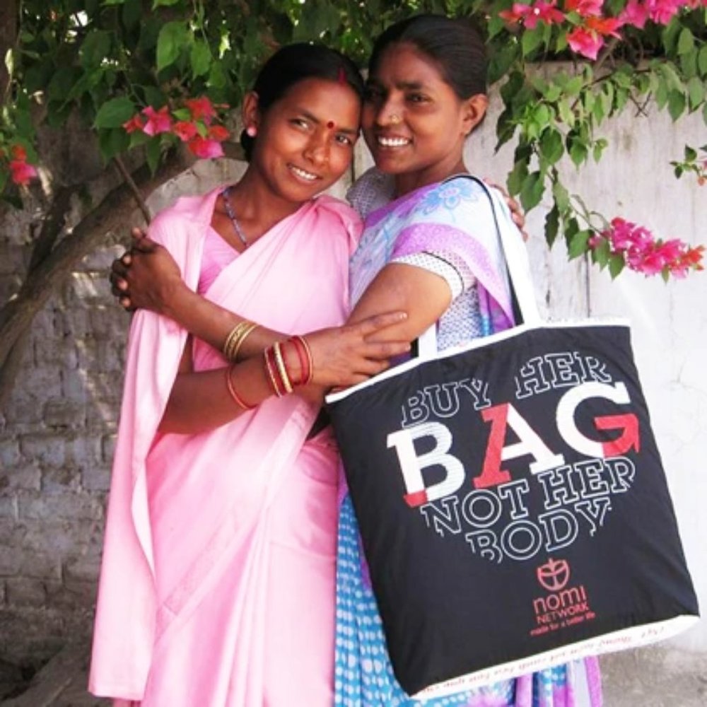 NEW Buy Her Bag Not Her Body Heart Slogan Zip Tote